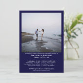 ネイビーブルーの写真付き結婚式リハーサルディナー 招待状 (スタンド正面)