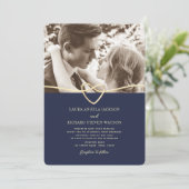 ネイビーブルーの写真付き結婚式招待状（QRコード付き） 招待状 (スタンド正面)