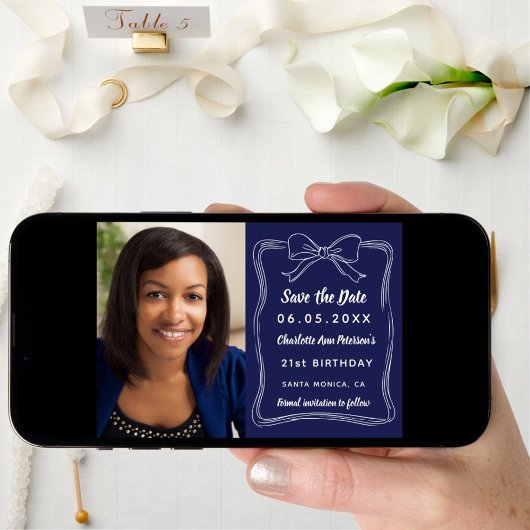 ネイビーブルーの手描き弓の写真の誕生日 セーブザデート