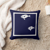 ネイビーブルーの枕に描かれた漫画の魚 クッション (ブランケット)