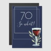 ネイビーブルーの水彩画 ワインボトル 70歳の誕生日 マグネット (正面/裏面)