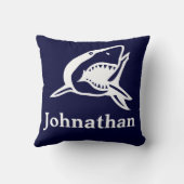 ネイビーブルーの白いサメの下にモノグラム クッション (裏面)