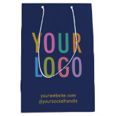 ネイビーブルーの紙製ギフトバッグ カスタムビジネスロゴ まとめ買い ミディアムペーパーバッグ (正面)