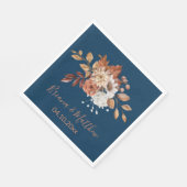 ネイビーブルーの結婚式用ナプキンに描かれた秋の花 スタンダードランチョンナプキン (角)