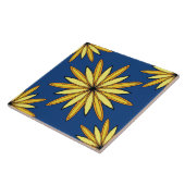 ネイビーブルーの背景に黄色の花 タイル (側面)