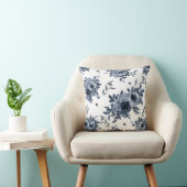 ネイビーブルーの花オンホワイト クッション (椅子)