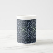 ネイビーブルーの花柄チャイナマグ ボーンチャイナマグカップ (正面)