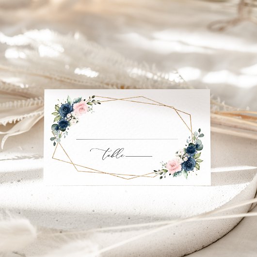 ネイビーブルーの花、ピンクの花、フラワーの結婚式 プレイスカード