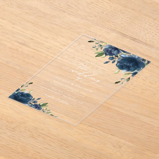 ネイビーブルーの花、緑、ボホ、フローラ結婚ズ アクリル招待状 (レイダウン)