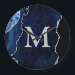 ネイビーブルーアゲートモノグラパーソナライズされたムアクリル ラージ壁時計<br><div class="desc">このネイビーブルーゲートアクリル壁時計をカスタマイズし、文字をカスタムデザインに追加します。</div>