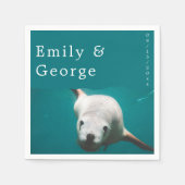 ネイビーブルーアンダーウォーターアクアシーライオン結婚沿岸 スタンダードカクテルナプキン (正面)