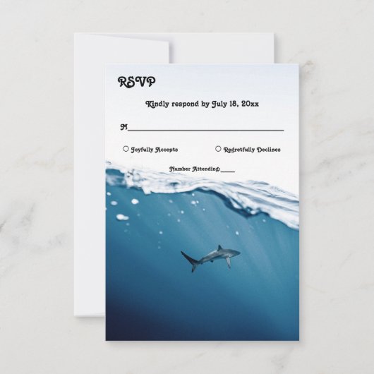ネイビーブルーアンダーウォーターシャーク航海のビーチ結婚式 出欠カード (正面)