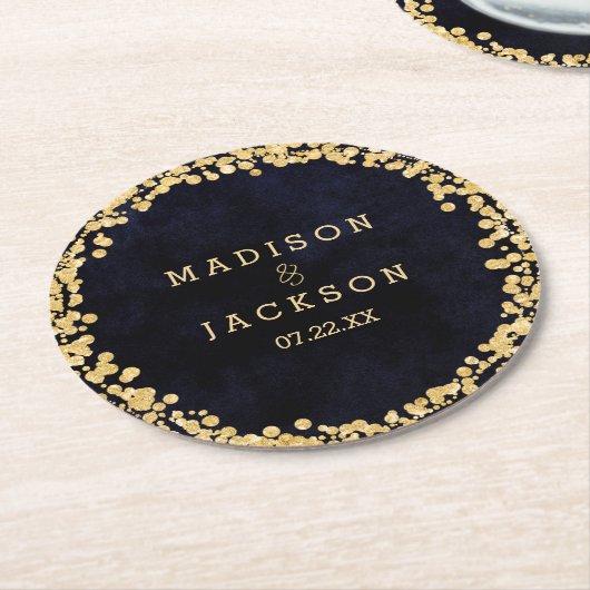 ネイビーブルーウォーターカラー&金ゴールド結婚ズモノグラム ラウンドペーパーコースター (アングル)