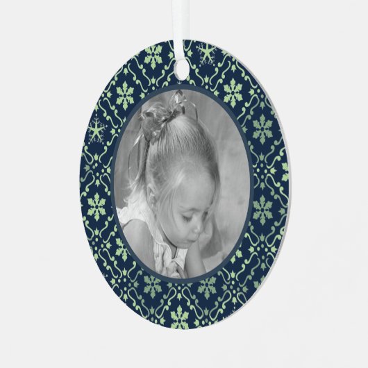ネイビーブルーエレガントスノーフレーク写真クリスマスメタル メタルオーナメント (正面左)