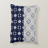 ネイビーブルーグレーモノグラムパドルレイクハウスアクセントP アクセントクッション (裏面(縦))