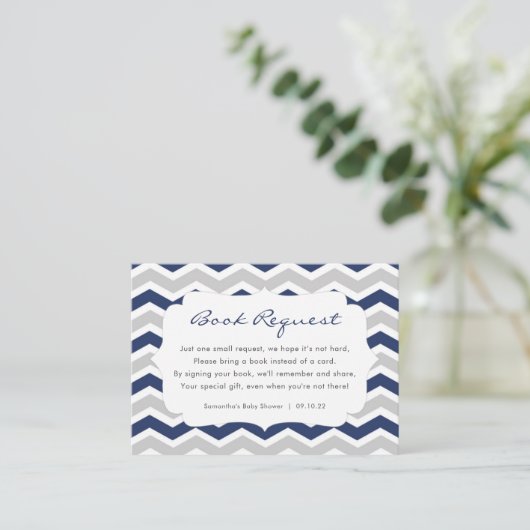 ネイビーブルーグレー男の子の赤ちゃんシャワーのブックリクエスト エンクロージャーカード (スタンド正面)