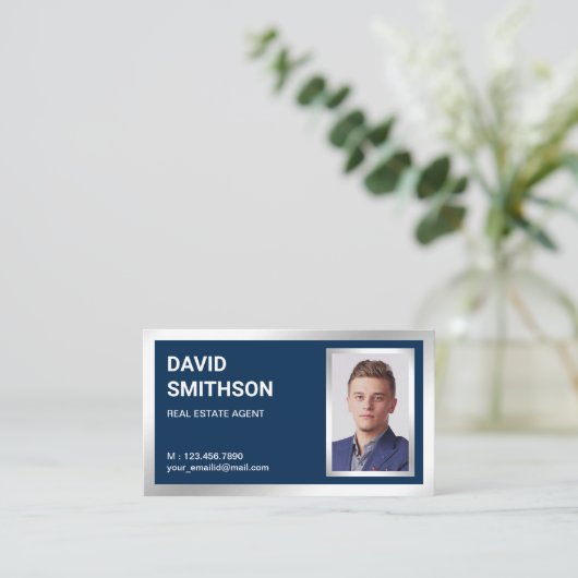 ネイビーブルーシルバーフォイル実在エステート不動産仲介業者写真 名刺 (スタンド正面)