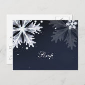 ネイビーブルースノーフレーク冬の結婚式の出欠 インビテーションポストカード (正面/裏面)