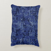 ネイビーブルーデジタル〔占星術の〕十二宮図上のAries迷彩柄 アクセントクッション (裏面(縦))