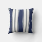 ネイビーブルーデニム淡い色のグレーストライプパターン | クッション (裏面)