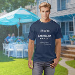ネイビーブルーバチュラーパーティTシャツ Tシャツ<br><div class="desc">ネイビーブルーとプレーン文字バチュラーパーティTシャツは、ブルーを信頼とロイヤリティの象徴として見て、読みやすさを高めるために背景のないプレーンな文字を好むグルームーやホストのためのデザイン。ネイビーの青い背景と無地のサンセリフフォントの使用に対するコントラストの白い文字も読みやすさと明快さを向上させる。おカスタマイズ祝いのパーティーの名前、日付と場所を入力する。入力した後の外観を確認文字。外観もしは喜ばしい、今すぐ注文を配置できる。文字もしのサイズを変更し、テンプレートまたは選択したスタイルに合わせて位置を変更する必要がある場合は、デザインツールで調整してください。デザインツールでフォントのスタイルと色を変更することもできます。バチュラーパーティのTシャツとパーソナライゼーションのtouch。新郎、自由の最後の祝夜に。最後楽しむの夜独身のはあなた方が来最高のるために望み結婚、あなたの結婚が愛と幸福で満たされるかもしれない。</div>