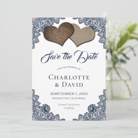 ネイビーブルーバーラップレース結婚式の日付カードを保存 セーブザデート (スタンド正面)