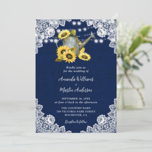 ネイビーブルーヒマワリ散水缶レース結婚ズ 招待状 (スタンド正面)