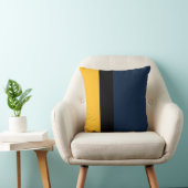 ネイビーブルーブラックとマスタードイエローカラーブロック クッション (椅子)