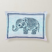 ネイビーブルーペイズリーゾウイラストレーション アクセントクッション (裏面)