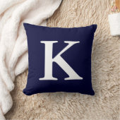 ネイビーブルーホワイトモノグラムのK装飾用クッション クッション (ブランケット)