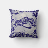 ネイビーブルーホワイト跳躍ラビットハレチノイスリー クッション (正面)