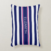 ネイビーブルーホートホリストライプズホットピンク名モノグラム アクセントクッション (正面(垂直))