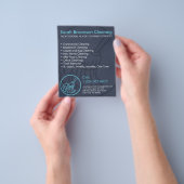 ネイビーブルーミニマルホームクリーニングハウスキーパー チラシ (手)