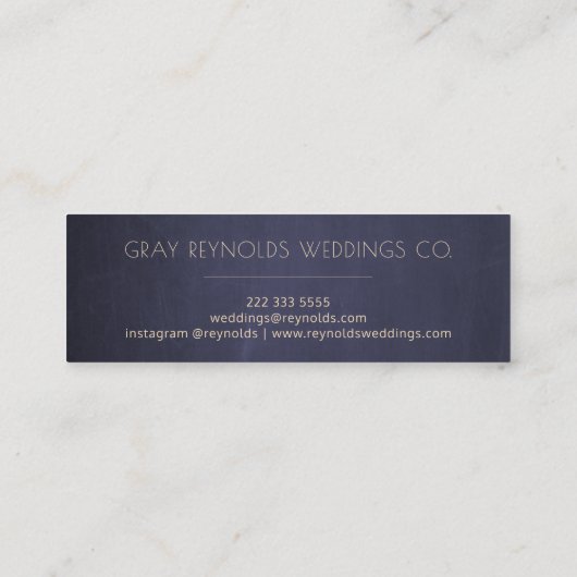 ネイビーブルーモノグラムエレガントフローラウェディングプランナー スキニー名刺 (裏面)