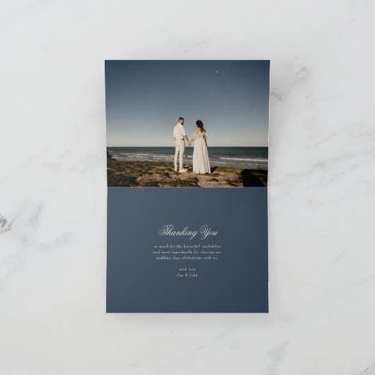 ネイビーブルーモノグラムクレストクラシックエレガントウェディング サンキューカード (内部)