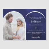 ネイビーブルー白いフォトアー結婚チ マグネット招待状 (正面)