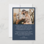 ネイビーブルー結婚フォトのエレガントサンキューカード サンキューカード (裏面)
