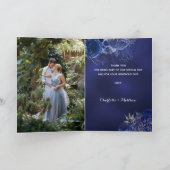 ネイビーブルー結婚フォト感謝していフラワーズ カード (内部)