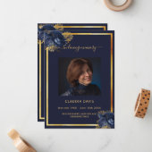 ネイビーブルー花模様金ゴールド写真葬儀プログラム ノートカード (正面/裏面インサイチュ)