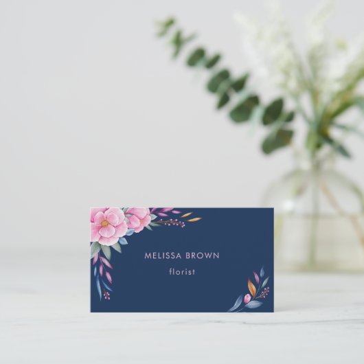 ネイビーブルー赤面ピンクカラフルフローラ水色 名刺 (スタンド正面)