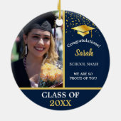 ネイビーブルー金ゴールド卒業写真クラスOf 2024 セラミックオーナメント (裏面)