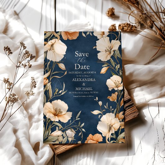 ネイビーブルー  エレガントなアイボリーの花のウェディング セーブザデート