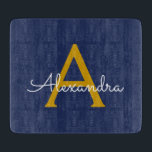 ネイビーブルー ゴールド モダン スクリプト ガールズ モノグラム ネーム カッティングボード<br><div class="desc">ネイビーブルーとゴールドのシンプルなスクリプト モノグラム ネーム カッティング ボード。豪華でおしゃれなスタイルを愛する人への、卒業式、誕生日、結婚式、結婚前のお祝い、結婚記念日、ベビーシャワー、バチェロレッテパーティーのギフトに最適です。</div>