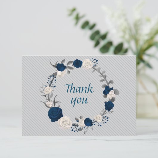 ネイビーブルー&ホワイトフラワーグレイ葉ーリース サンキューカード (スタンド正面)