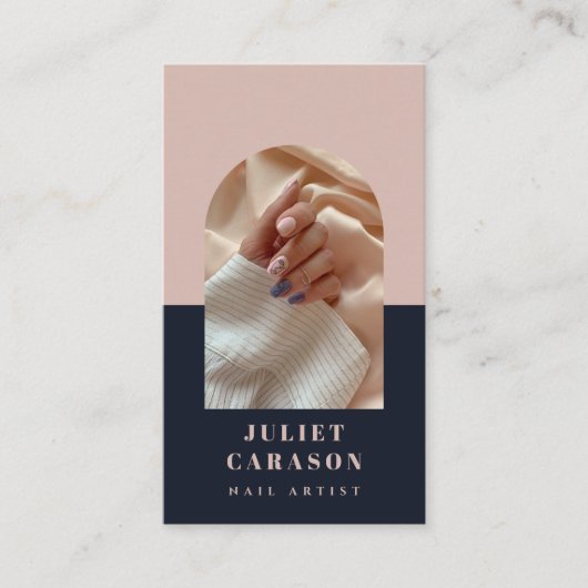 ネイビーブルー&赤面ネイルアーティストアーチフォト 名刺 (正面)