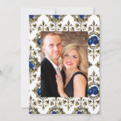 ネイビーブルー、金ゴールド、紫ヴィンテージのフローラ結婚 招待状 (裏面)