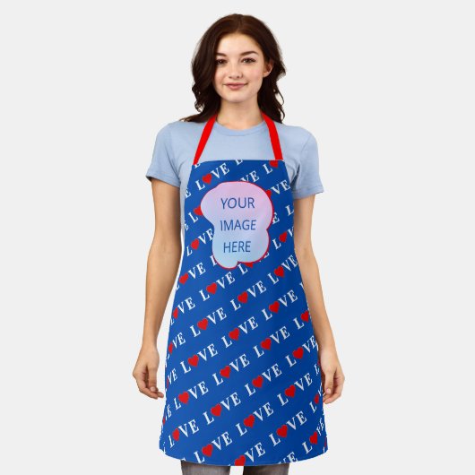 ネイビーブルーLOVEハート エプロン (着用した状態)