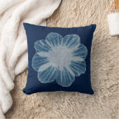 ネイビーホワイトフローラ装飾用クッション クッション (ブランケット)