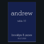 ネイビーモダンブルーの結婚座席表テーブルカード テーブルナンバー<br><div class="desc">カスタマイズ可能なモダン文字を備えたネイビーブルーの座席表テーブルカード</div>