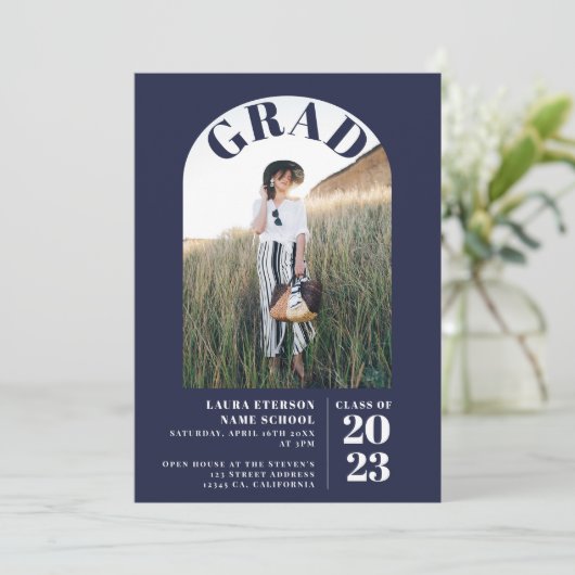 ネイビーモダンブルーエレガント5枚の卒業写真 招待状 (スタンド正面)